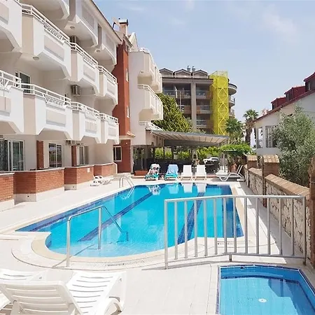 酒店 塞恩公寓 马尔马里斯