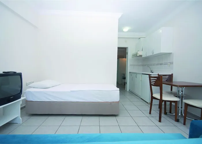 セン * マルマリス