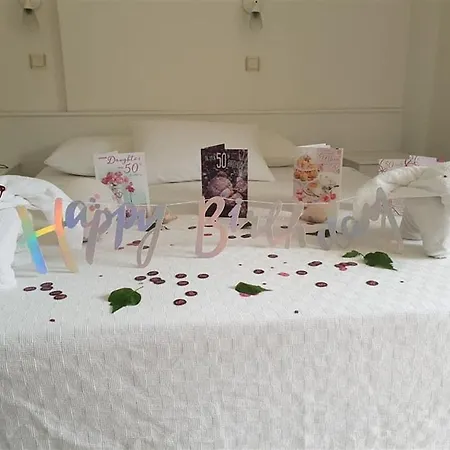 Sen Ξενοδοχείο *